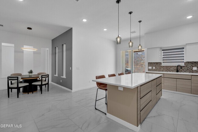 Building Photo - 1789 Urijah Pl