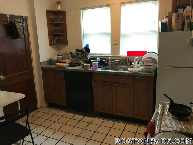 Building Photo - 230 S Huntington Ave