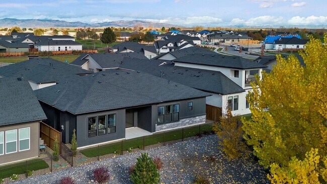 Building Photo - 11343 W Perthshire Ln