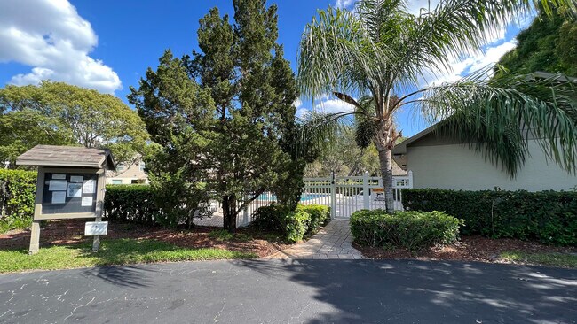 Building Photo - 2870 Rampart Cir