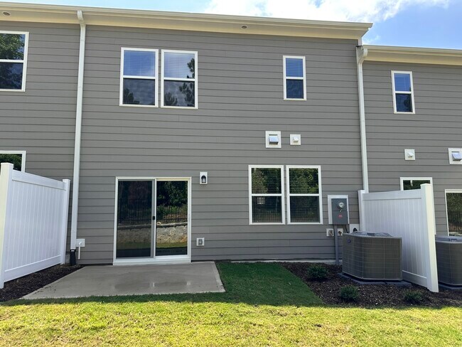 Building Photo - 163 SP