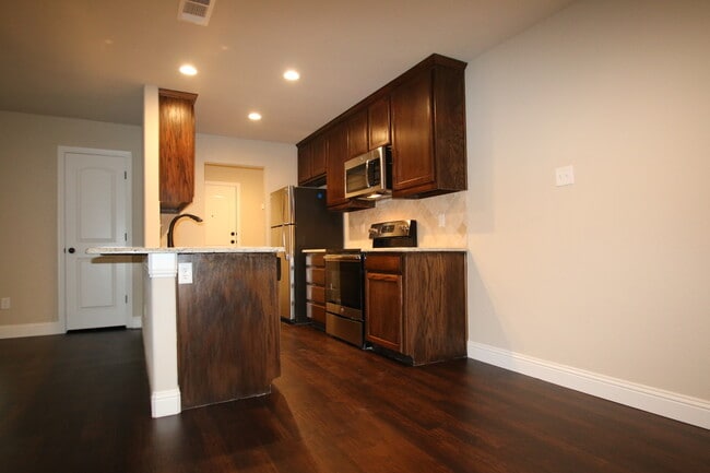 Building Photo - 8145-8147 Arbor