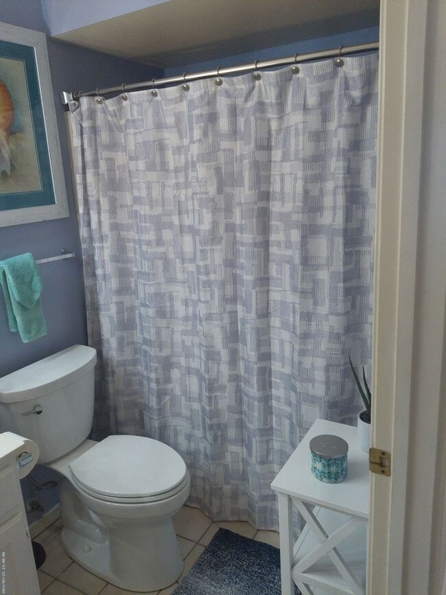 Building Photo - Beautifully designed short-term rental Or Long-Term offering comfort, style, and convenience