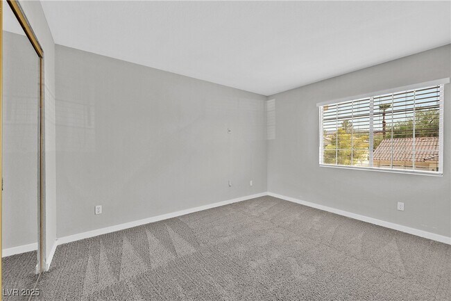 Building Photo - 55 Durango Station Dr