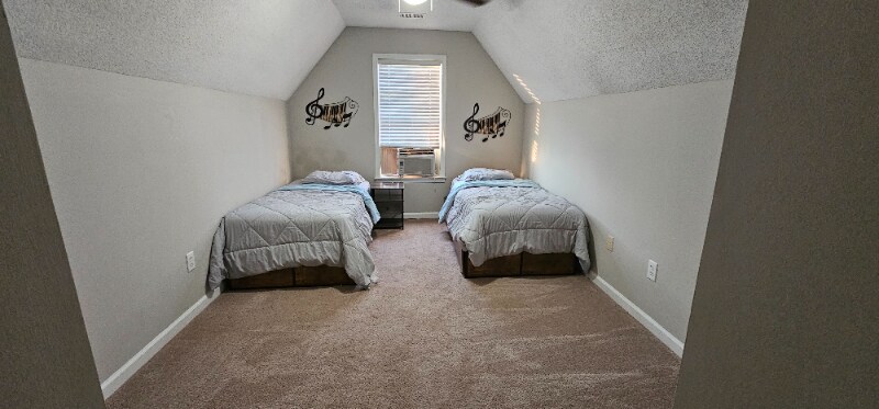 Building Photo - 8677 S Ashley Glen Cir
