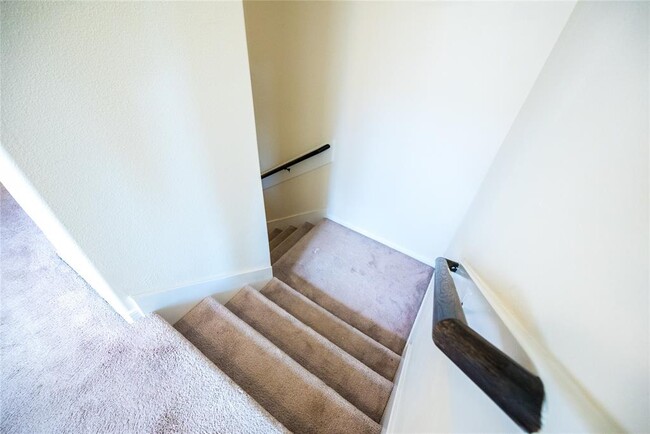 Building Photo - 6038 Wesley Manor Ct