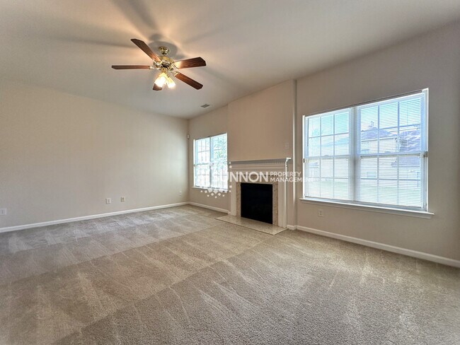 Building Photo - 4 Bed 2.5 Bath in Old Stone Crossing