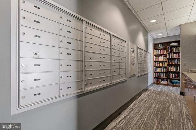 Building Photo - 312 Severn Ave