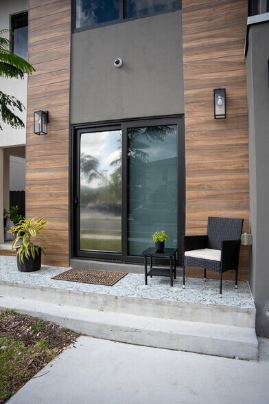 Building Photo - 1112 NW 2nd St