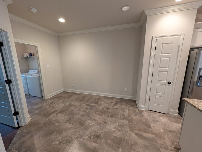 Building Photo - 4140 Fieldstone Lp