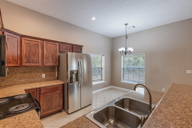 Building Photo - 10552 FM Rd 2432