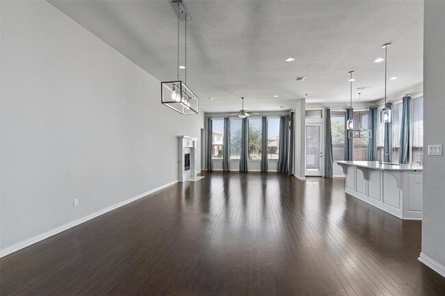 Building Photo - 404 Miracle Rose Way