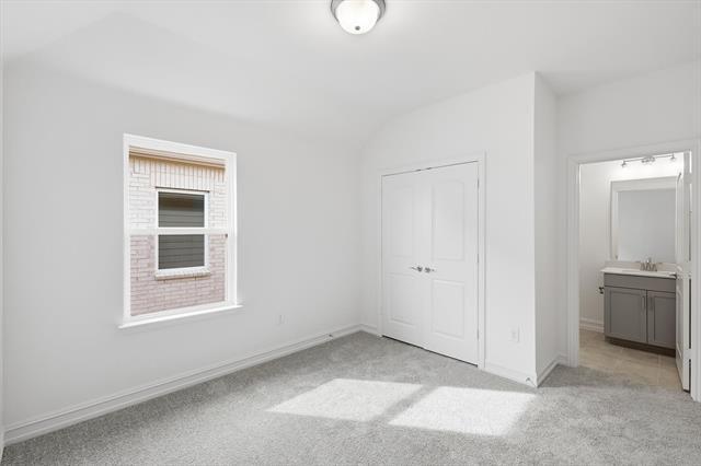 Building Photo - 2914 Cliffside Dr