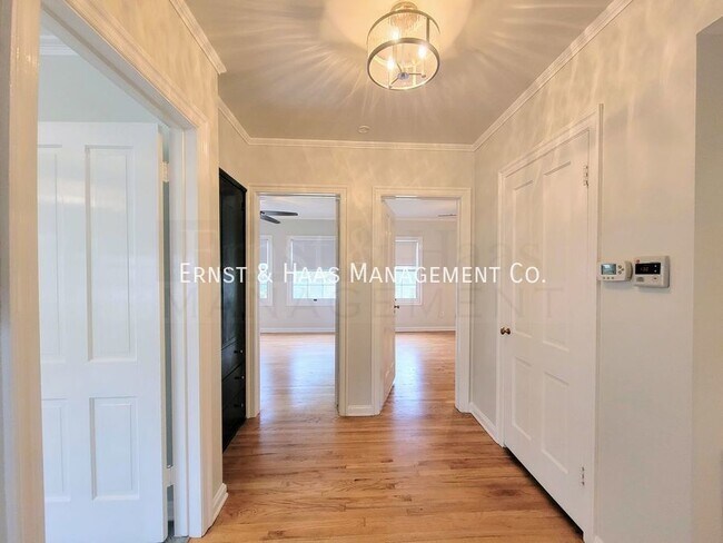 Building Photo - 3627 Orange Ave
