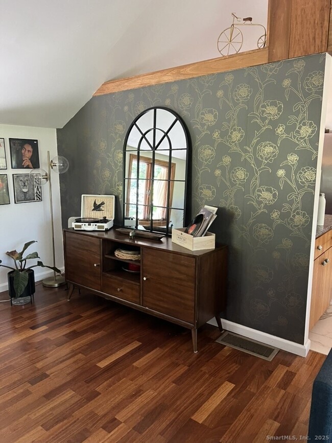 Building Photo - 106 Injun Hollow Rd