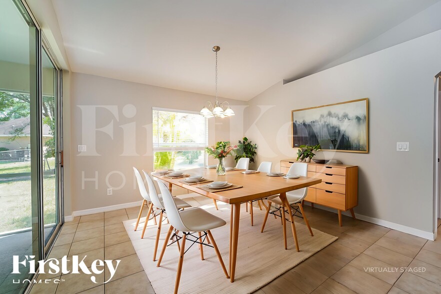 Building Photo - 1570 Waldorf Dr