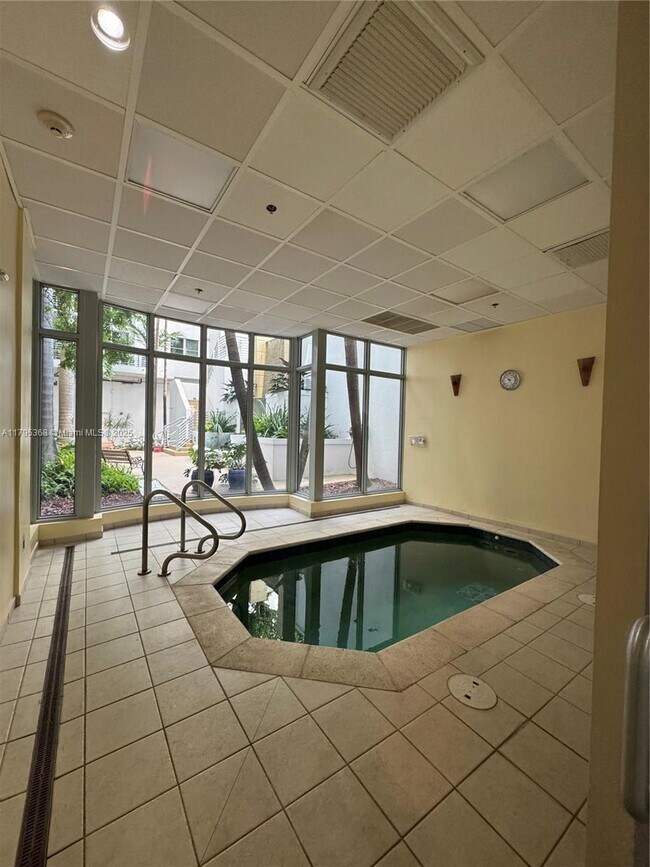 Building Photo - 1830 Radius Dr