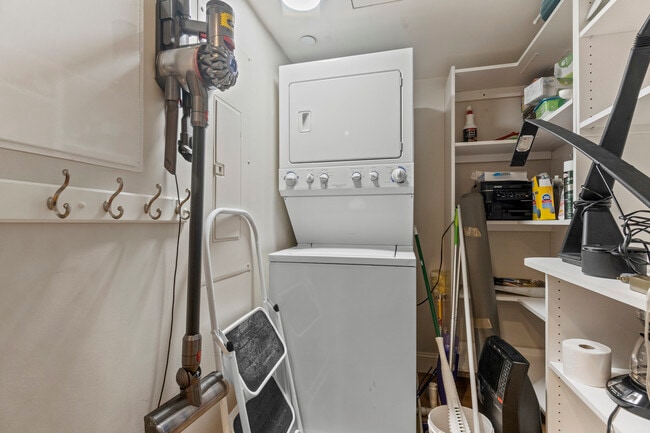 Building Photo - 17 Water St