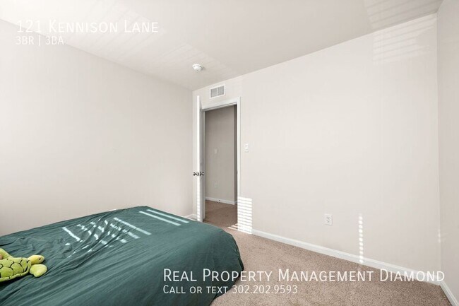 Building Photo - 121 Kennison Ln