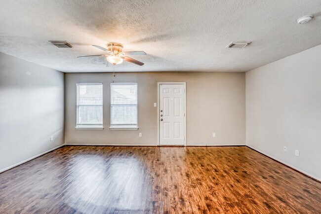Building Photo - 4931 Winding View Ln