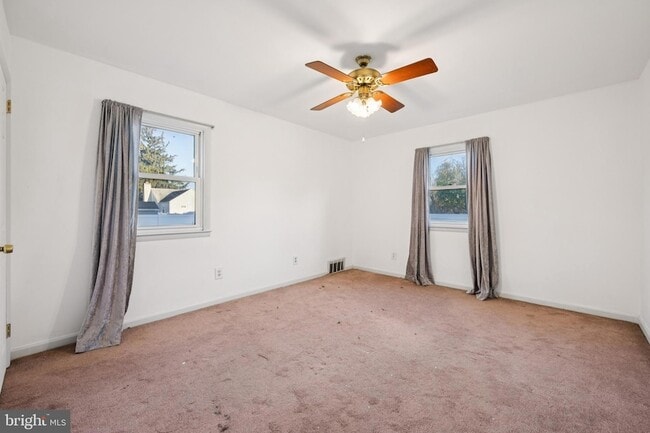 Building Photo - 610 Lee Ave