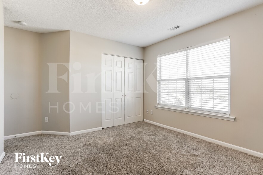 Building Photo - 7264 Great Laurel Dr