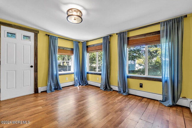 Building Photo - 105 Longfellow Ave