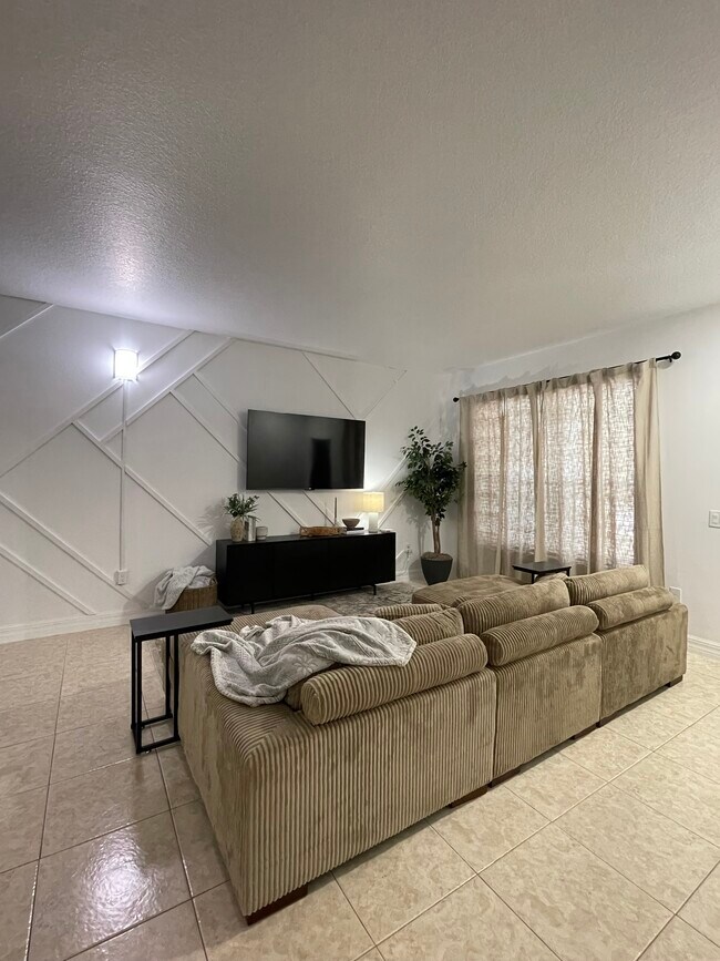 Building Photo - 3111 Sun Lake Ct