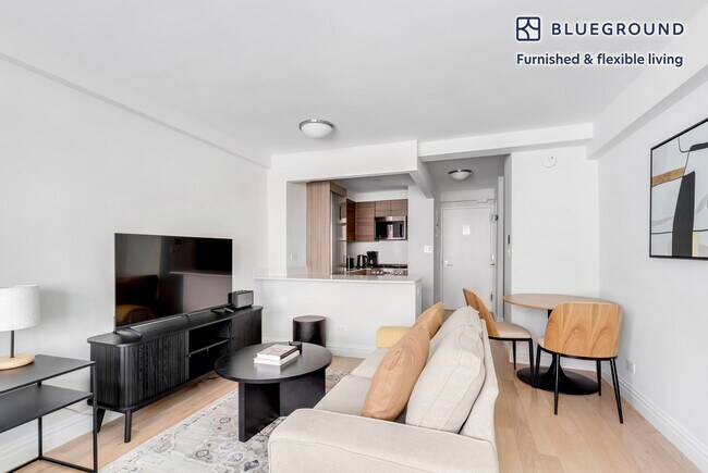 Building Photo - 340 E 51st St