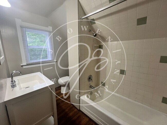 Building Photo - "Charming 3-Bedroom Home on Caroline Avenu...
