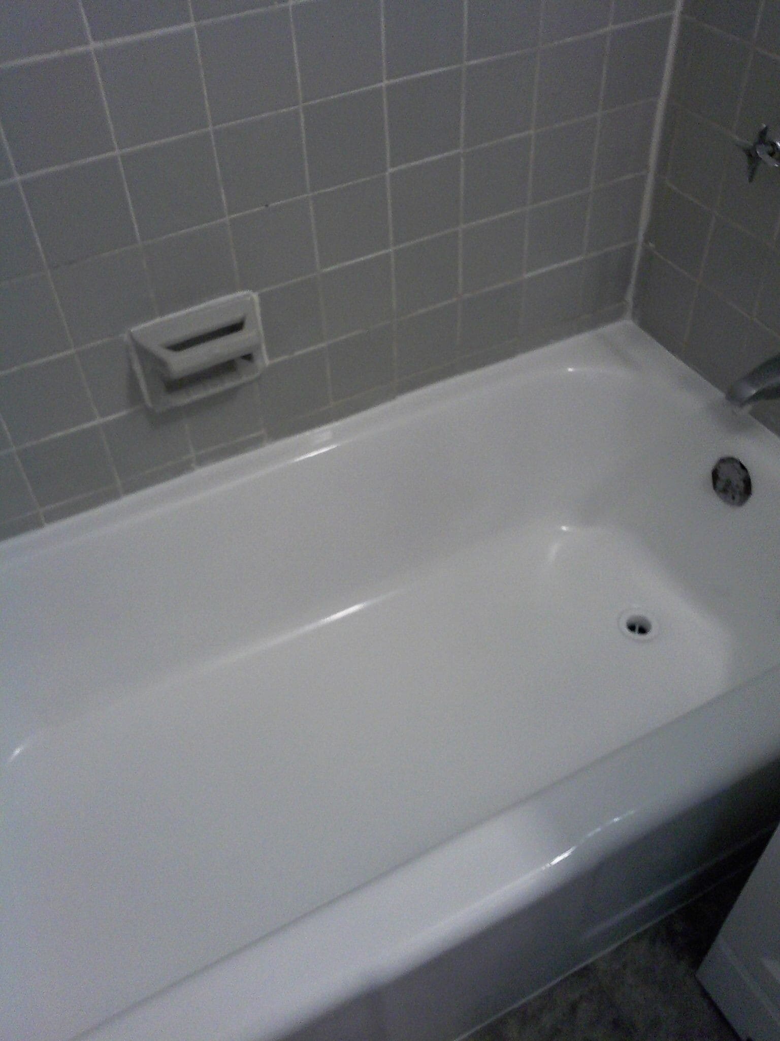 Newer tub - 1806 Metzerott Rd