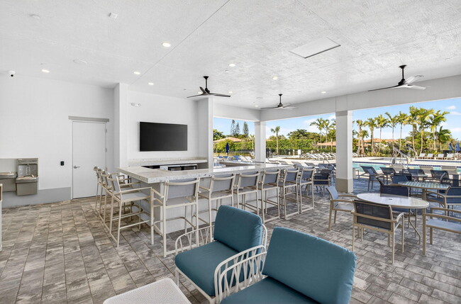 Building Photo - 5675 Queen Palm Ct