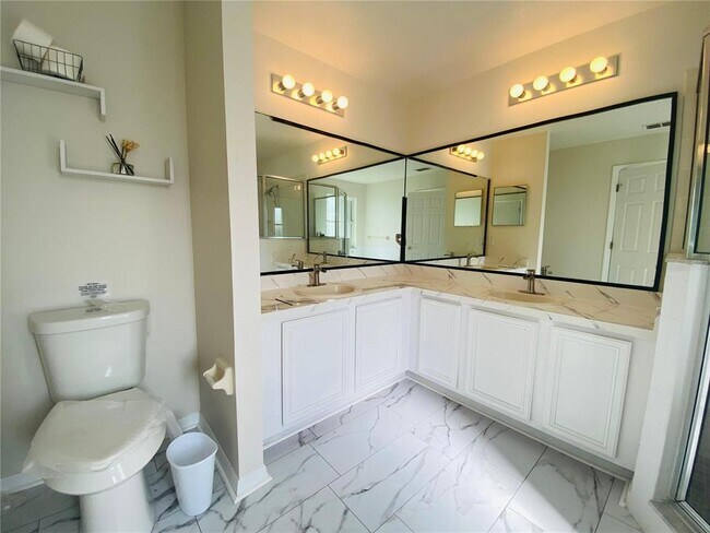 Building Photo - 638 Muskrat Dr