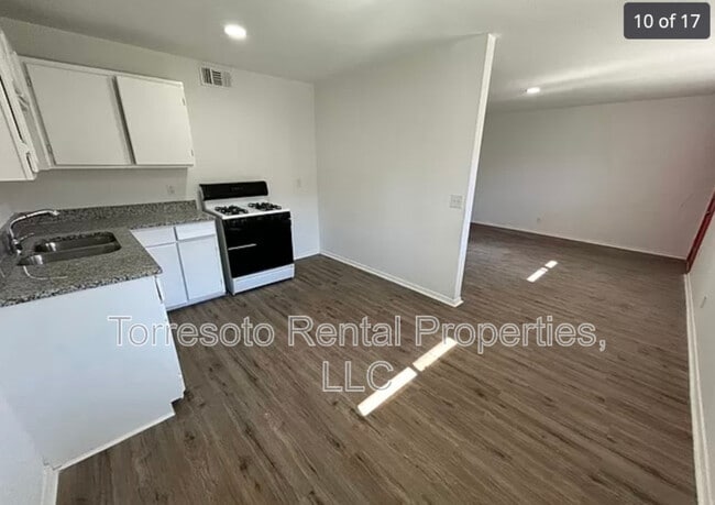 Building Photo - 2807 Observation Dr