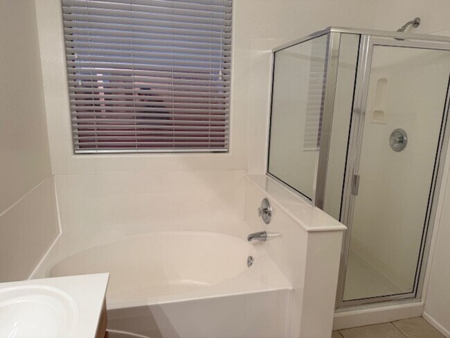 Building Photo - Flag Homes - 013