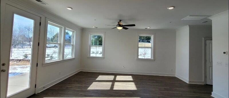Building Photo - 408 Ringo Ln
