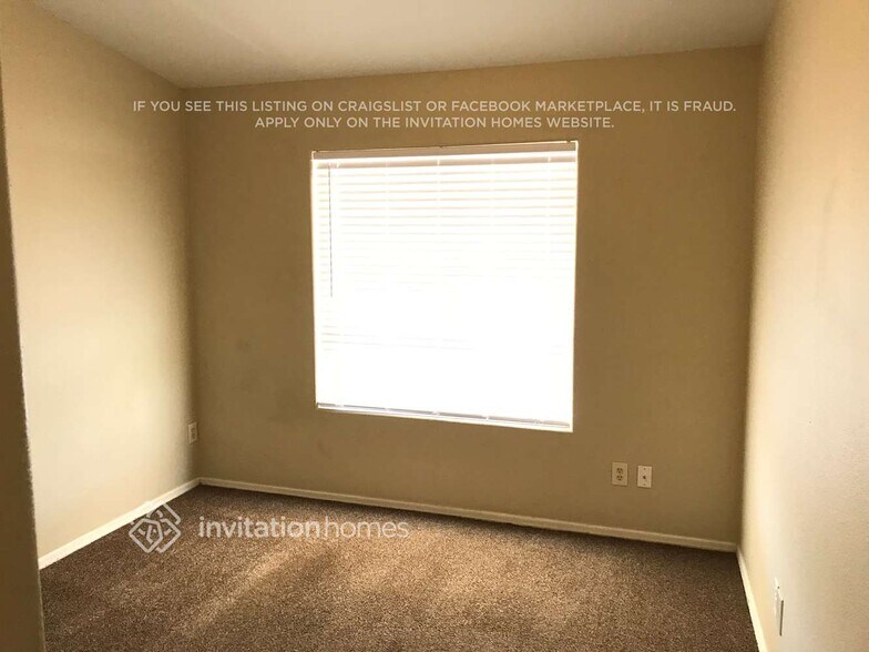 Building Photo - 2110 W Roundup St