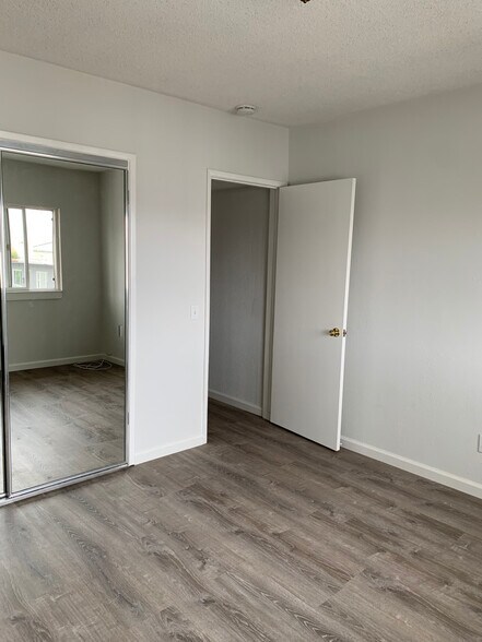 Building Photo - 223 Avenida Granada