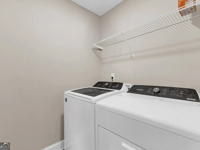 Building Photo - 732 Waterlily Ct