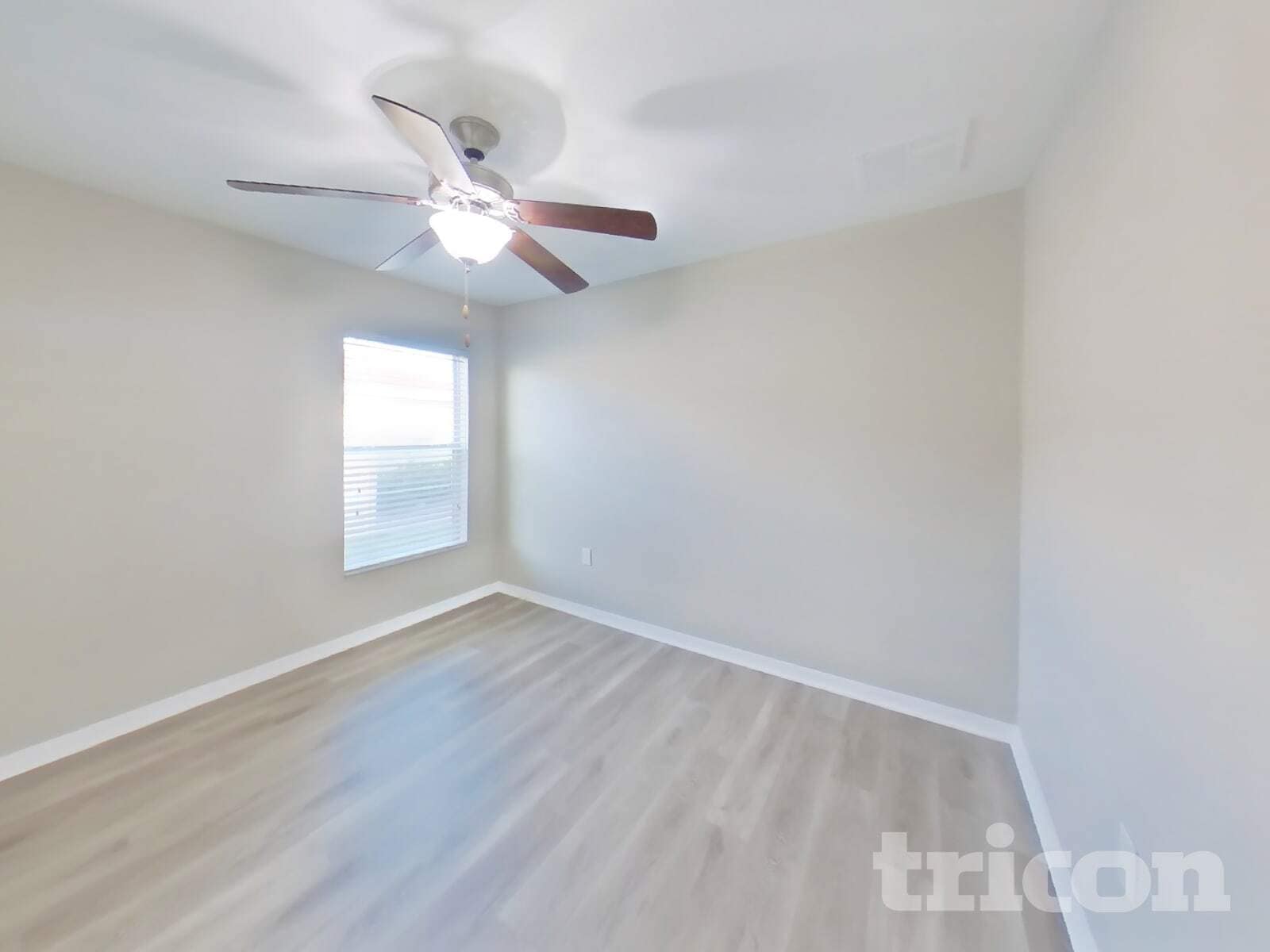 Building Photo - 2311 12th Ave E