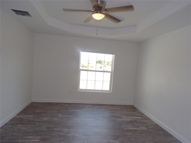 Building Photo - 2989 Pinetree St