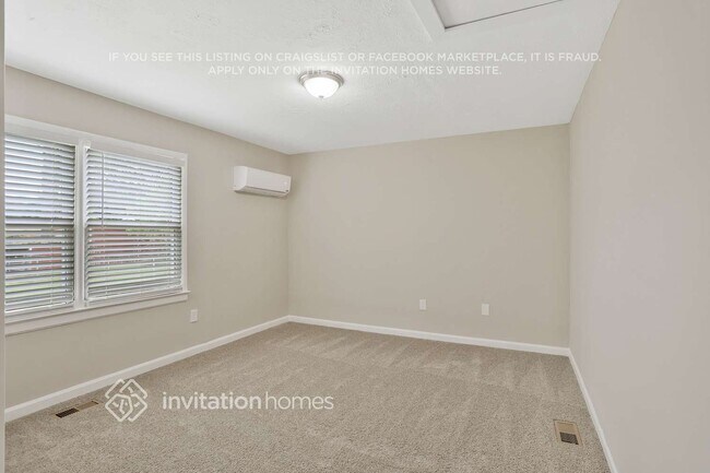 Building Photo - 692 Barnes Dr