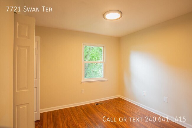 Building Photo - 7721 Swan Terrace