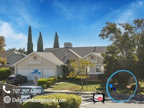 Building Photo - Gorgeous Glen Cove 4 bedroom home.