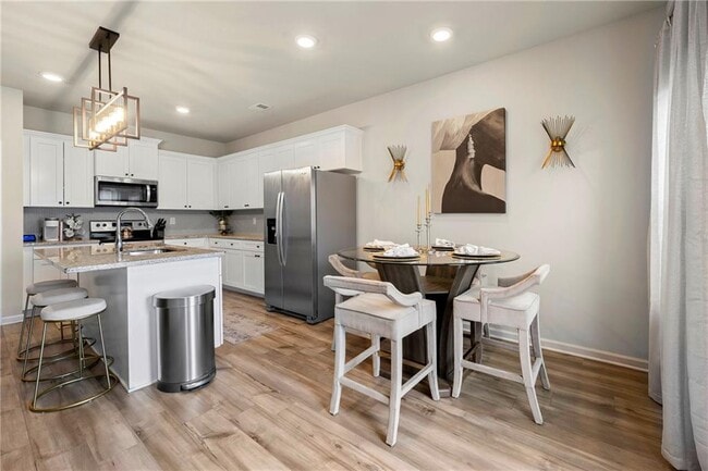 Building Photo - 7098 Chara Ln