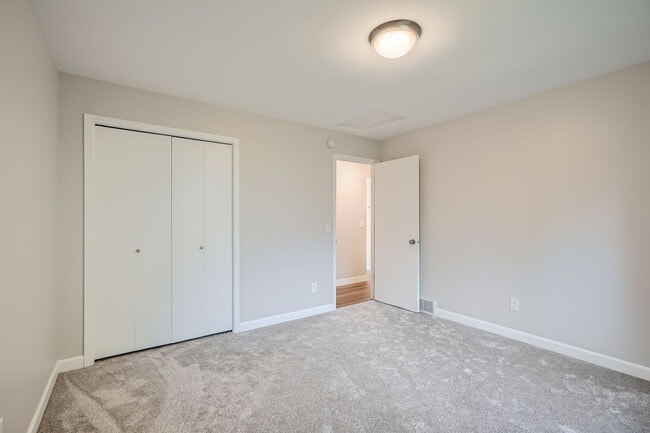 Building Photo - 7290 Bagpipe Blvd