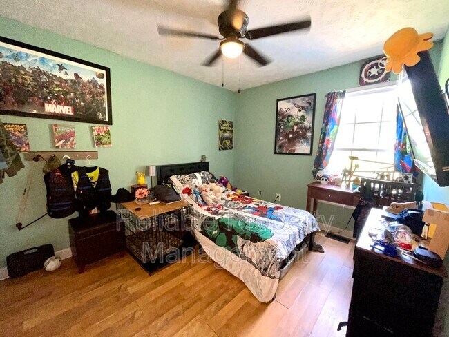 Building Photo - 879 O B J Rd