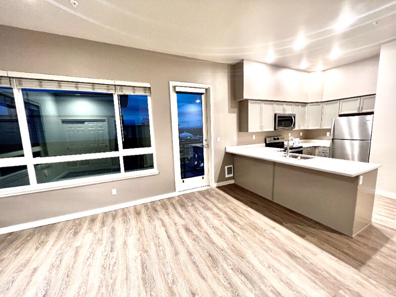 Building Photo - 2330 Yakima Ct