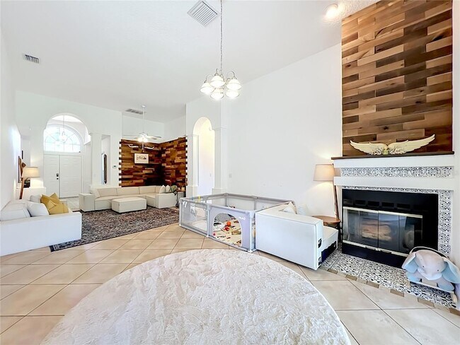 Building Photo - 2125 Emerald Green Cir