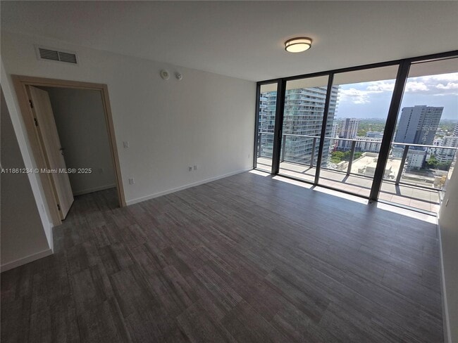 Building Photo - 1000 Brickell Plaza